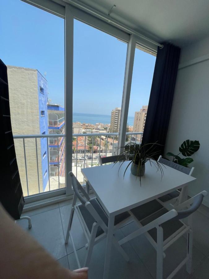 Apartamento Con Vistas Al Mar A Metros De La Playa Carihuela Soleil Appartement Torremolinos Buitenkant foto
