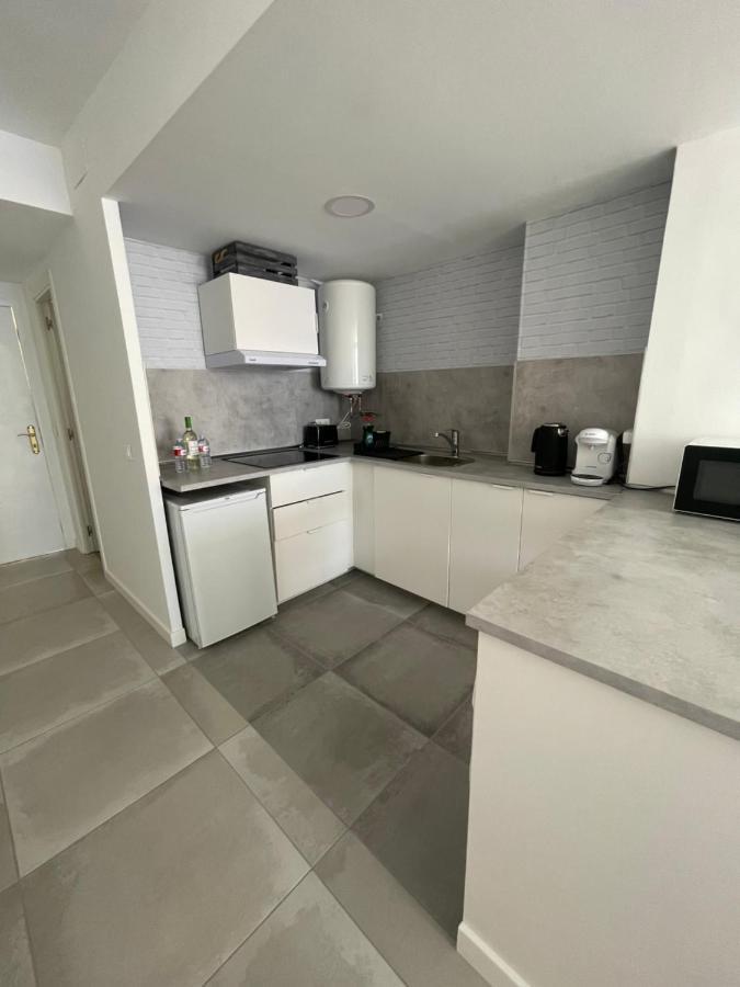 Apartamento Con Vistas Al Mar A Metros De La Playa Carihuela Soleil Appartement Torremolinos Buitenkant foto