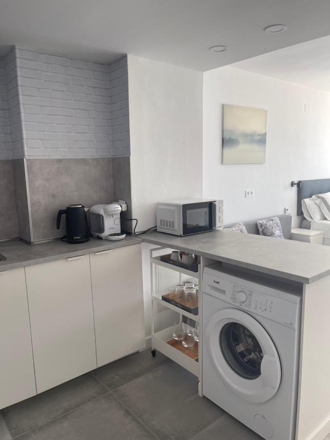 Apartamento Con Vistas Al Mar A Metros De La Playa Carihuela Soleil Appartement Torremolinos Buitenkant foto