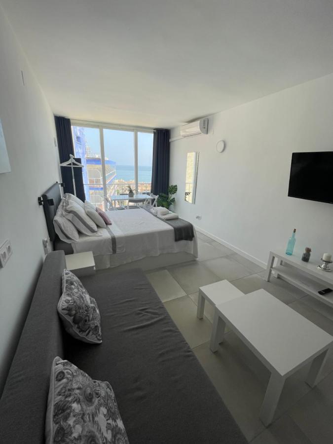 Apartamento Con Vistas Al Mar A Metros De La Playa Carihuela Soleil Appartement Torremolinos Buitenkant foto