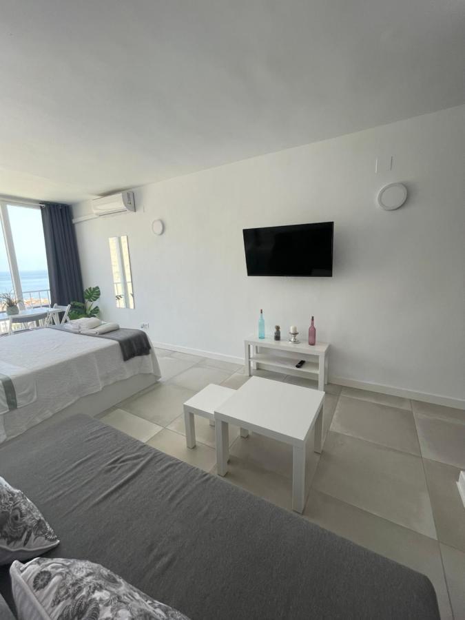 Apartamento Con Vistas Al Mar A Metros De La Playa Carihuela Soleil Appartement Torremolinos Buitenkant foto